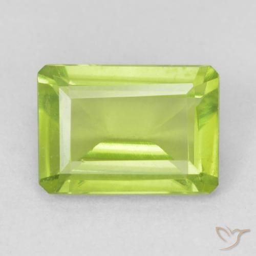 0.95ct Naturale Verde giallastro Peridoto, Taglio smeraldo, VVS
