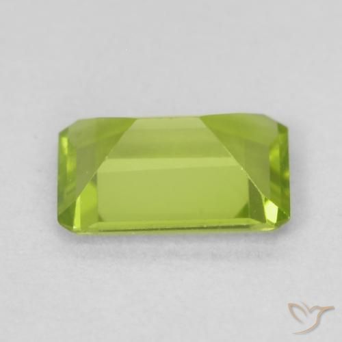 Peridoto Verde medio naturale da 0.80 ct, Ottagonale / Taglio smeraldo, VVS