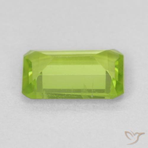 Peridoto Verde medio naturale da 0.76 ct, Ottagonale / Taglio smeraldo, VS