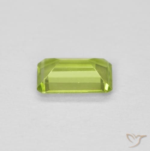 Peridoto Verde brillante naturale da 0.53 ct, Ottagonale / Taglio smeraldo, VVS-VS