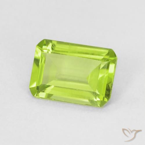 Peridoto Verde brillante naturale da 0.92 ct, Ottagonale / Taglio smeraldo, VVS-VS