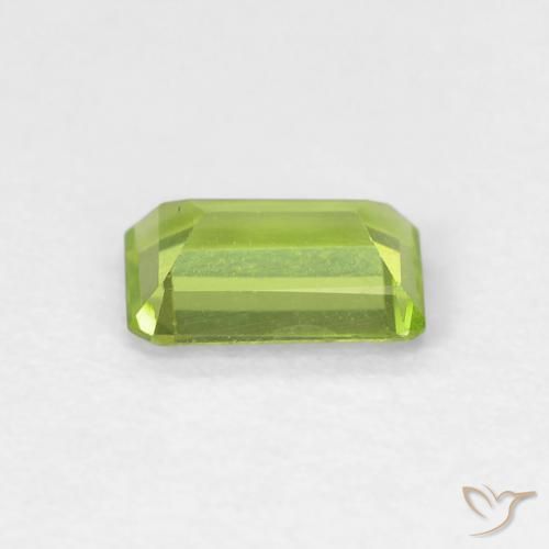 Peridoto Verde brillante naturale da 0.57 ct, Ottagonale / Taglio smeraldo, VVS-VS