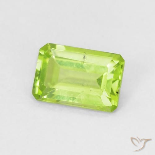 Peridoto Verde medio naturale da 0.57 ct, Ottagonale / Taglio smeraldo, VS