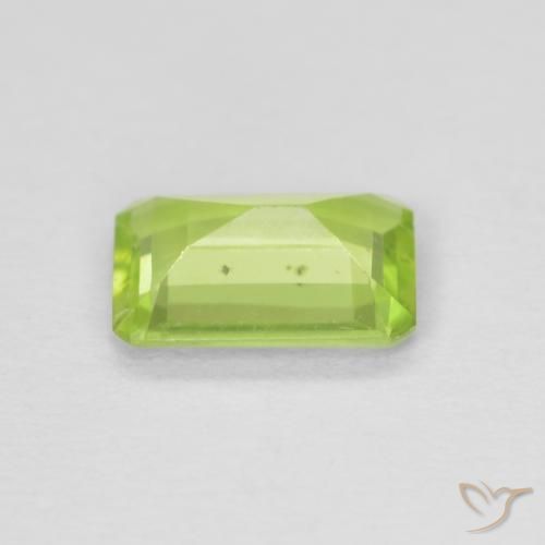 Peridoto Verde brillante naturale da 0.84 ct, Ottagonale / Taglio smeraldo, Opaco