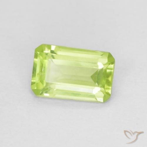 Peridoto Verde brillante naturale da 0.52 ct, Ottagonale / Taglio smeraldo, VS