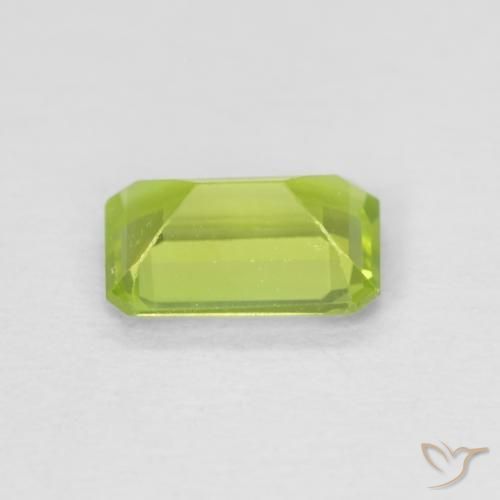 Peridoto Verde brillante naturale da 0.58 ct, Ottagonale / Taglio smeraldo, VS