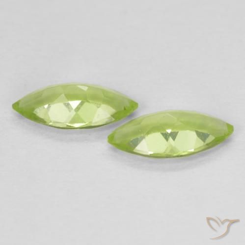 Gemme di Peridoto Verde acceso naturale da 0.70 ct, Taglio marquise, VS