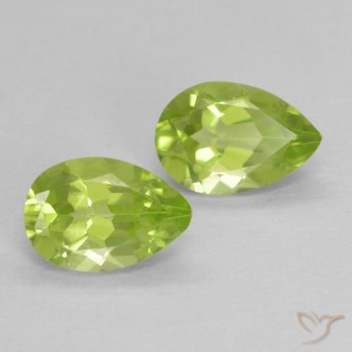 Gemme di Peridoto Verde acceso naturale da 0.91 ct, Forma a pera, VVS-VS