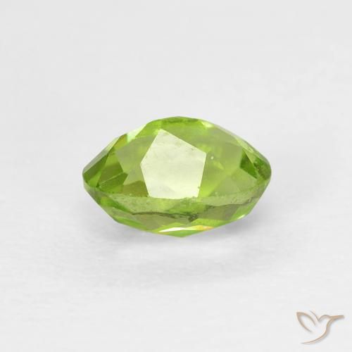 Peridoto Verde chiaro e vivace naturale da 0.73 ct, Ovale, VS