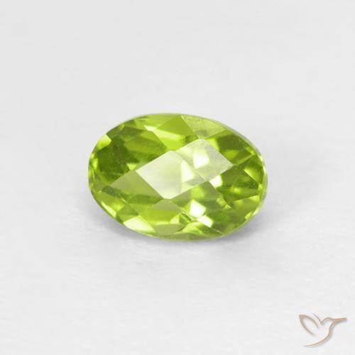Peridoto Verde brillante naturale da 0.66 ct, Ovale, VVS-VS