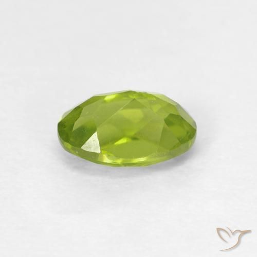 Peridoto Verde brillante naturale da 0.62 ct, Ovale, VVS-VS