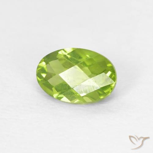 Peridoto Verde chiaro e vivace naturale da 0.62 ct, Ovale, VVS-VS