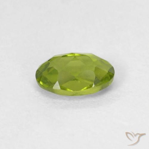 Peridoto Verde acceso naturale da 0.55 ct, Ovale, VVS-VS