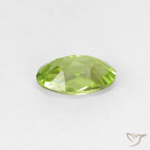 Peridoto Verde acceso naturale da 0.44 ct, Ovale, VVS-VS