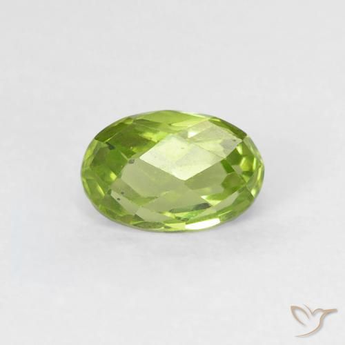 0.68ct Naturale Verde brillante Peridoto, Ovale, VVS-VS