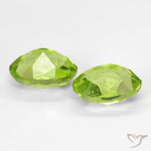 Gemme di Peridoto Verde acceso naturale da 1.28 ct, Ovale, VS