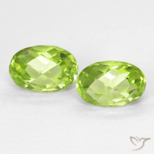 Gemme di Peridoto Verde medio naturale da 1.36 ct, Ovale, VS