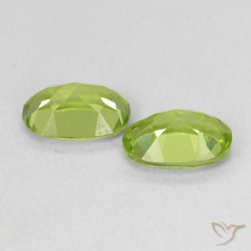 Gemme di Peridoto Verde medio naturale da 1.81 ct, Ovale, VS