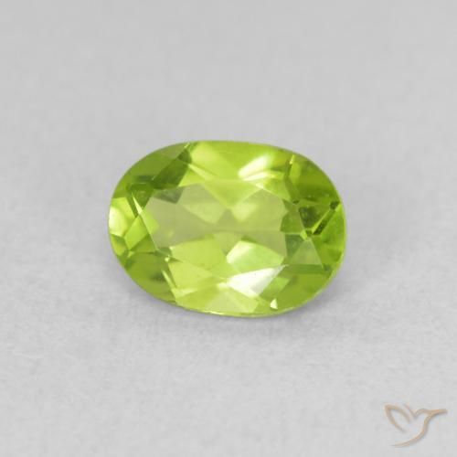 Peridoto Verde giallastro vivace naturale da 0.97 ct, Ovale, VVS-VS