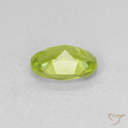 Peridoto Verde giallastro naturale da 0.90 ct, Ovale, VVS-VS