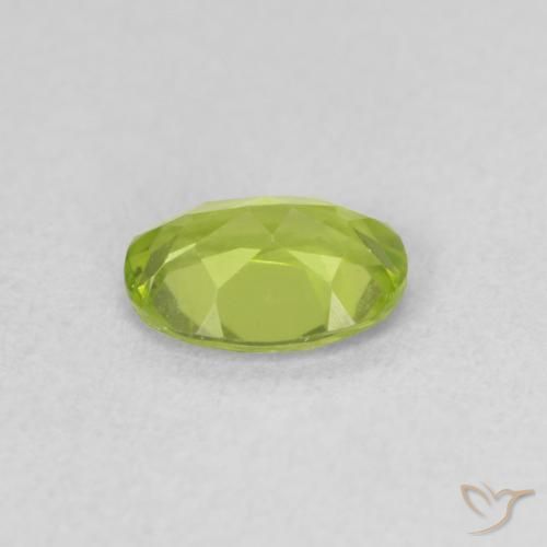 Peridoto Verde medio naturale da 0.86 ct, Ovale, VVS-VS