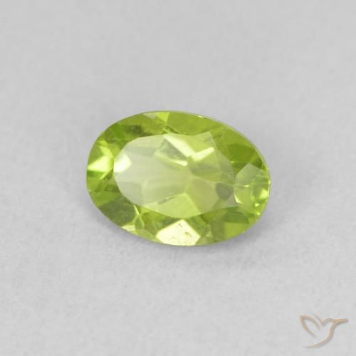 Peridoto Verde giallastro vivace naturale da 0.95 ct, Ovale, VVS-VS