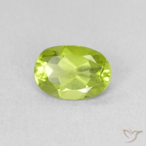Peridoto Verde giallastro vivace naturale da 0.91 ct, Ovale, VVS-VS