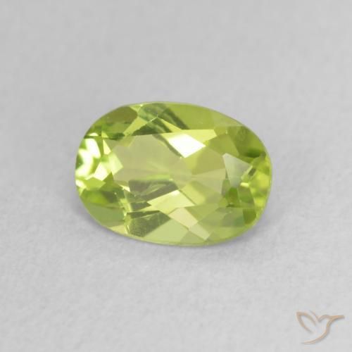 Peridoto Verde brillante naturale da 0.85 ct, Ovale, VS