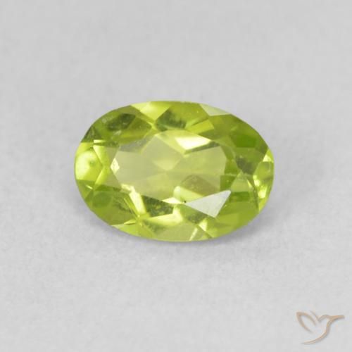 Peridoto Verde brillante naturale da 0.84 ct, Ovale, VS