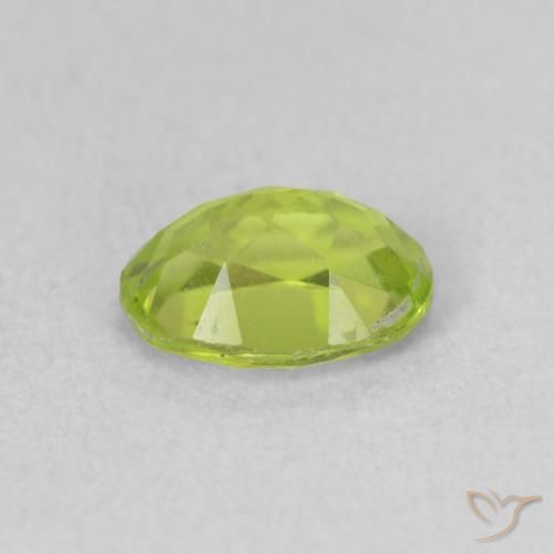 Peridoto Verde medio naturale da 0.95 ct, Ovale, VS