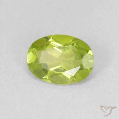 Peridoto Verde giallastro vivace naturale da 0.81 ct, Ovale, VS