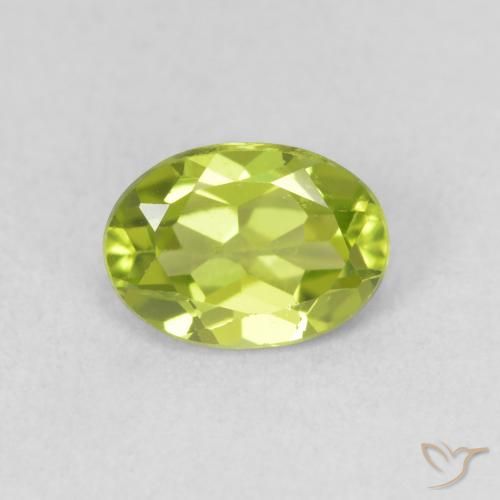 Peridoto Verde medio naturale da 0.95 ct, Ovale, VS