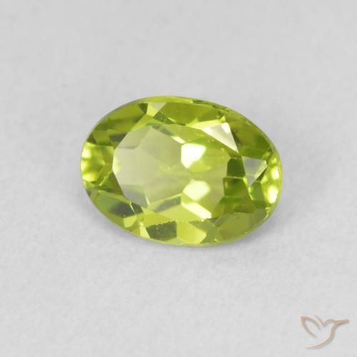 Peridoto Verde medio naturale da 0.95 ct, Ovale, VS