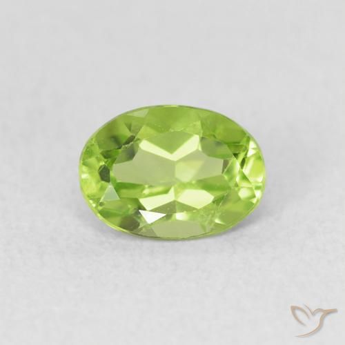 0.95ct Naturale Medium Light-Green Peridoto, Ovale, VS