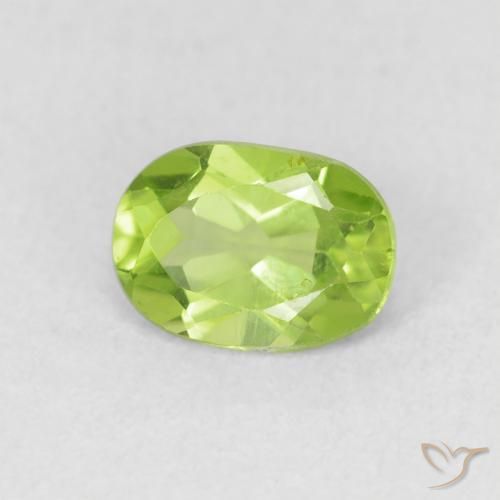 Peridoto Verde chiaro naturale da 0.96 ct, Ovale, VS