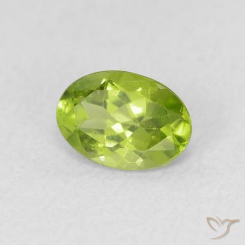 Peridoto Verde medio naturale da 0.85 ct, Ovale, VS