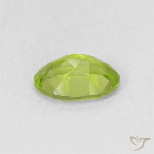 Peridoto Verde medio naturale da 0.85 ct, Ovale, VS