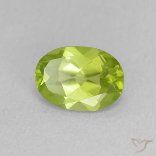 Peridoto Verde acceso naturale da 0.88 ct, Ovale, VS