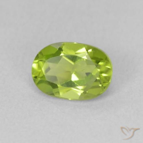Peridoto Verde medio naturale da 0.95 ct, Ovale, VS