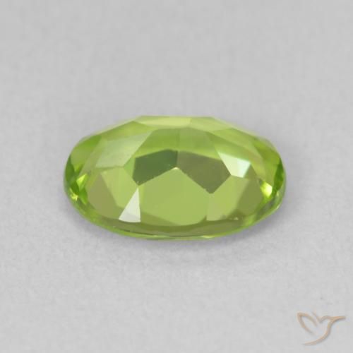 Peridoto Verde acceso naturale da 1.18 ct, Ovale, VS