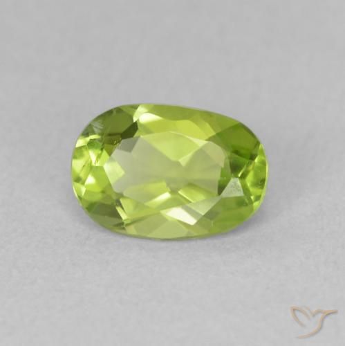 Peridoto Verde giallastro vivace naturale da 0.84 ct, Ovale, VS