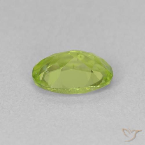 Peridoto Verde giallastro vivace naturale da 0.84 ct, Ovale, VS