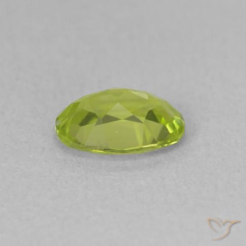 Peridoto Verde brillante naturale da 0.87 ct, Ovale, VVS-VS