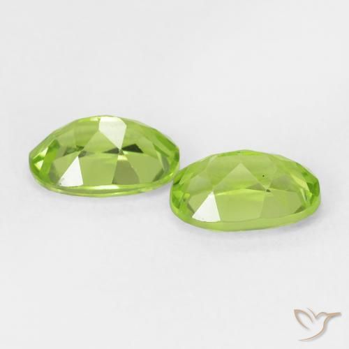 Gemme di Peridoto Verde medio naturale da 1.91 ct, Ovale, VS