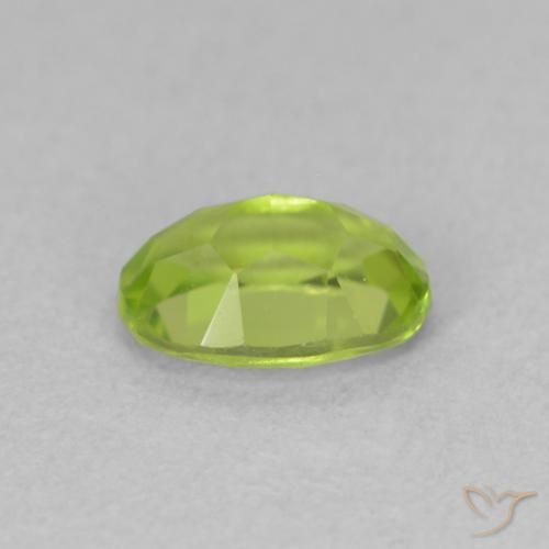 Peridoto Verde acceso naturale da 0.96 ct, Ovale, VS