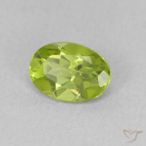 Peridoto Verde acceso naturale da 0.87 ct, Ovale, VVS-VS