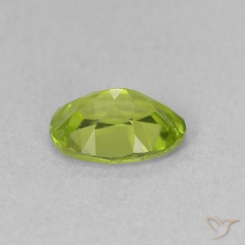 Peridoto Verde acceso naturale da 0.87 ct, Ovale, VVS-VS