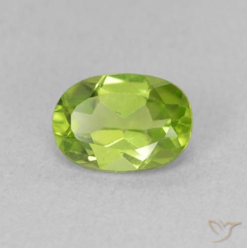 Peridoto Verde acceso naturale da 0.92 ct, Ovale, VVS-VS