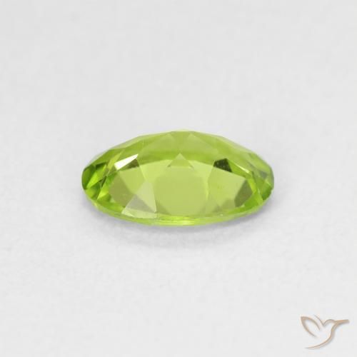 Peridoto Verde medio naturale da 0.73 ct, Ovale, VVS