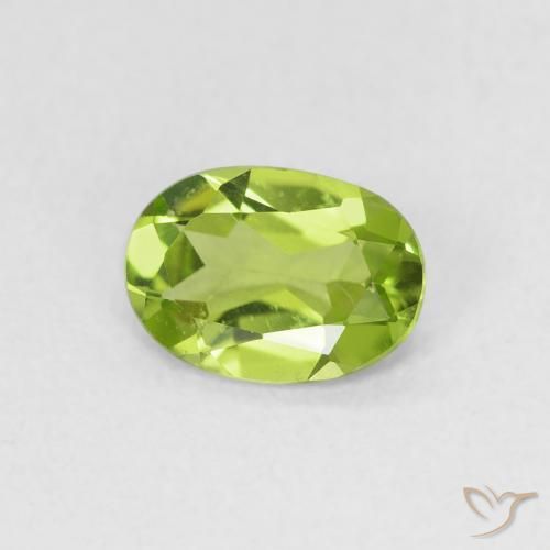 Peridoto Verde acceso naturale da 0.77 ct, Ovale, VVS